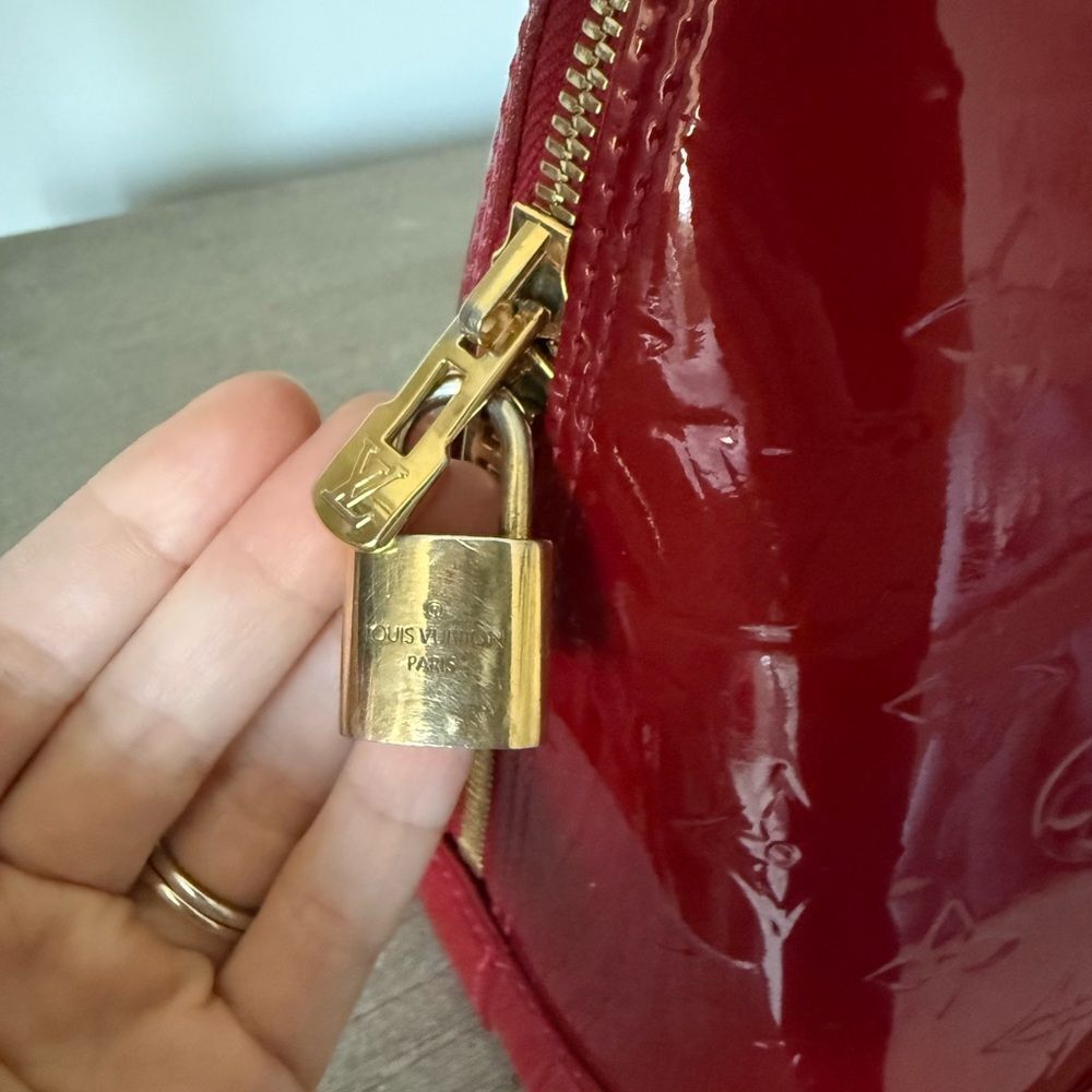 Louis Vuitton Monogram Vernis Alma GM in Red Patent Leather EUC - Picture 2 of 8